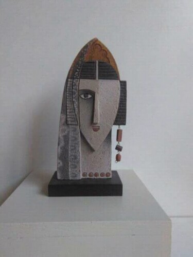 Sculpture titled "Valenciana" by Mila Montoro, Original Artwork, Ceramics
