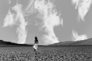 Photographie intitulée "Nowhere To Run Limi…" par Milan Karagic, Œuvre d'art originale, Photo montage