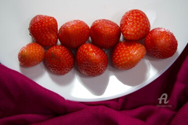 Photographie intitulée "Les fraises pour ma…" par Miler Art, Œuvre d'art originale, Photographie numérique