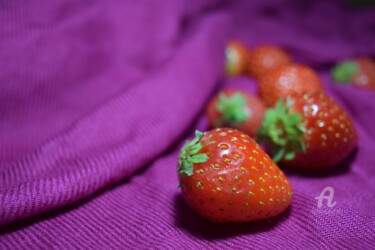 Fotografía titulada "Mes belles fraises" por Miler Art, Obra de arte original, Fotografía digital