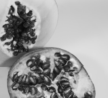 Fotografie mit dem Titel "Papaya and pomegran…" von Miler Art, Original-Kunstwerk, Digitale Fotografie