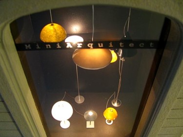 Escultura intitulada "escaparate lámparas…" por Francisco Del Pozo Parés, Obras de arte originais