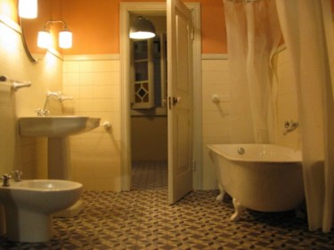 Sculpture titled "bathrooms" by Francisco Del Pozo Parés, Original Artwork