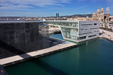 Fotografie mit dem Titel "Marseille Mucem et…" von Miodrag Aubertin, Original-Kunstwerk