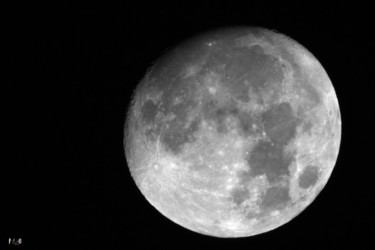 Photography titled "La lune du 12.09.20…" by Miodrag Aubertin, Original Artwork, Digital Photography