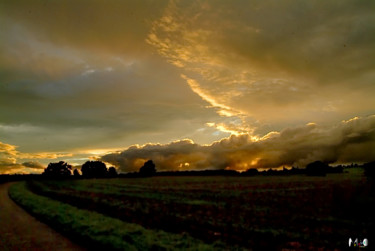 Photographie intitulée "entre ciel et terre…" par Miodrag Aubertin, Œuvre d'art originale