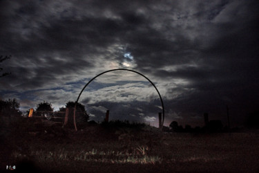 Photographie intitulée "Nuages de nuit" par Miodrag Aubertin, Œuvre d'art originale