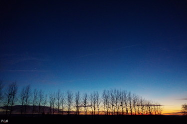 Fotografia intitolato "coucher de soleil à…" da Miodrag Aubertin, Opera d'arte originale