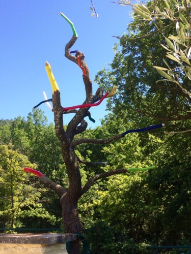 Скульптура под названием "arbrecrayons.jpg" - Mirèo, Подлинное произведение искусства, Дерево