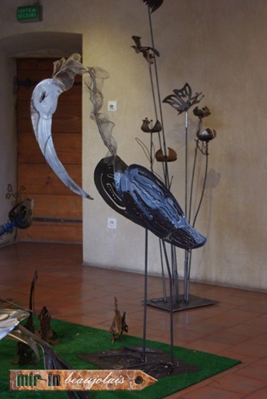 Skulptur mit dem Titel "Daisy oiseau de met…" von Mirinbeaujolais - Mirabelle, Original-Kunstwerk