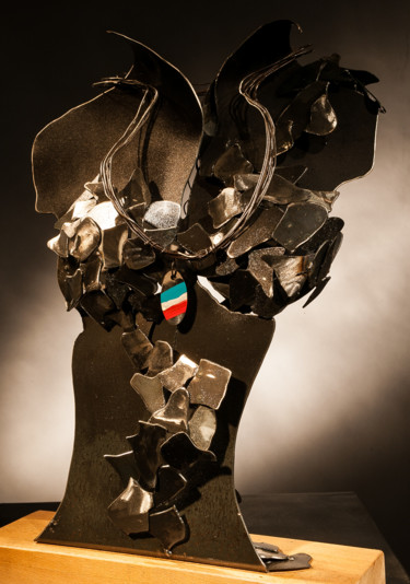 Sculpture titled "Mary-Ann" by Mirinbeaujolais - Mirabelle, Original Artwork, Metals