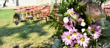 A bouquet of flowers on wedding ceremony Фотография под названием "A bouquet of flower…" - Magico110, Подлинное произведение искусства, Цифровая фотография