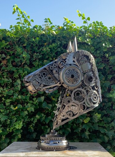 Sculptuur getiteld "Horse head metal sc…" door Mitchell Neijndorff, Origineel Kunstwerk, Metalen