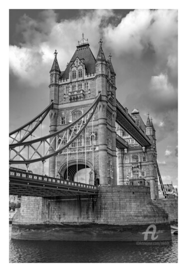 Photographie intitulée "London Bridge" par Michaël B. (mkb_9t), Œuvre d'art originale, Photographie numérique