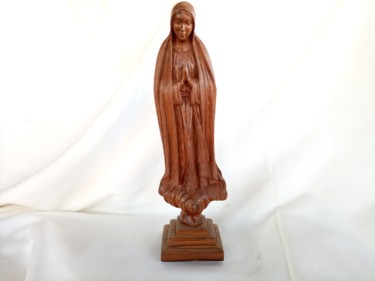 Escultura titulada "Virgin Mary,Mother…" por Jafeth Moiane, Obra de arte original, Madera