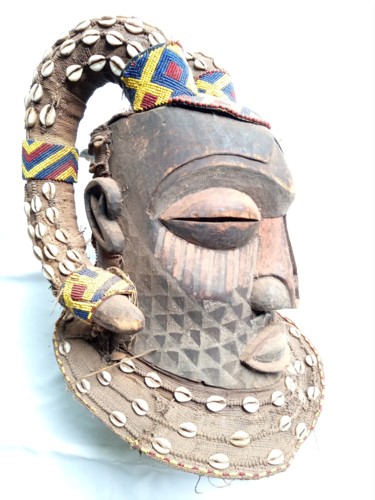 Sculpture titled "African mask,Kuba t…" by Jafeth Moiane, Original Artwork, Wood