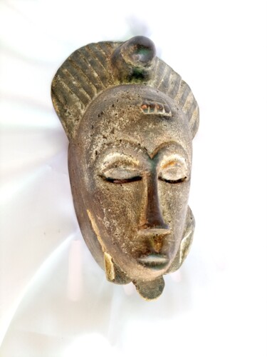 Sculpture titled "Masque africain vin…" by Jafeth Moiane, Original Artwork, Wood