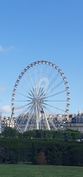 Photography titled "La Grande Roue Conc…" by Marie-Louise Trichet, Original Artwork, Non Manipulated Photography