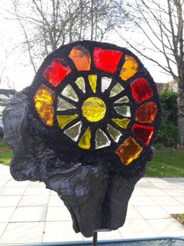 Sculpture intitulée "soleil inca" par Yves Attard, Œuvre d'art originale, Verre