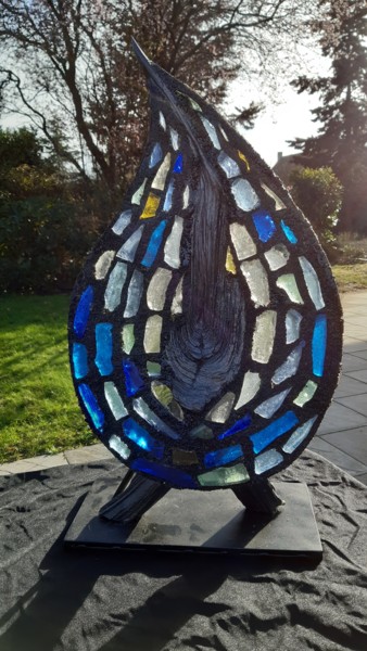 Sculpture titled "Goutte" by Yves Attard, Original Artwork, Glass