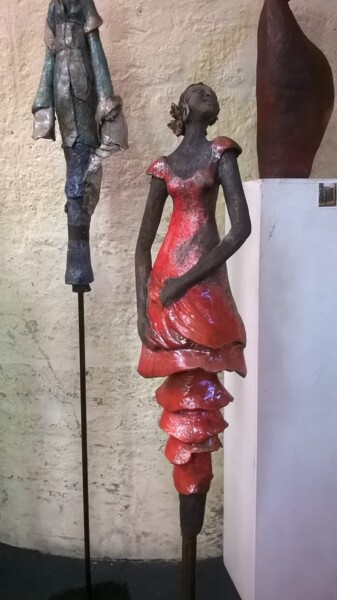 Sculpture intitulée "flamenca" par Mo, Œuvre d'art originale, Céramique