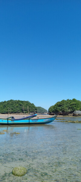 Photography titled "Kondang Merak Beach" by Mohamad Hidayat, Original Artwork, Digital Photography