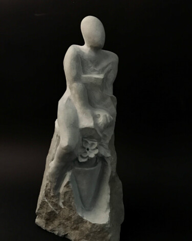 Escultura intitulada "Care of your flower" por Mohamadhadi Danesh, Obras de arte originais, Pedra