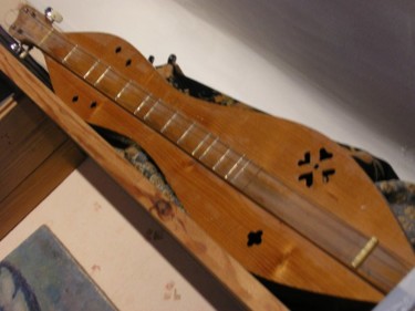 Escultura titulada "dulcimer.jpg" por Maurice Gaupin, Obra de arte original, Madera