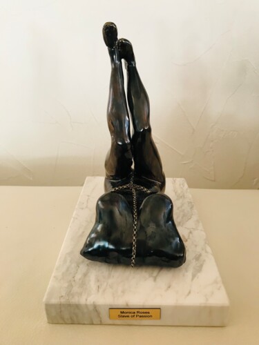 Sculpture intitulée "Slave of Passion" par Monica Elizabeth Roses, Œuvre d'art originale, Céramique