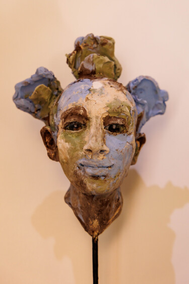Скульптура под названием "Céleste" - Monica Mariniello, Подлинное произведение искусства, Терракота