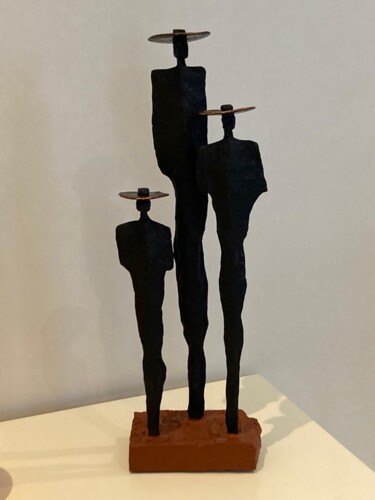 Skulptur mit dem Titel "Flamenco" von Monique Schoonenburg (MSC), Original-Kunstwerk, Papier maché