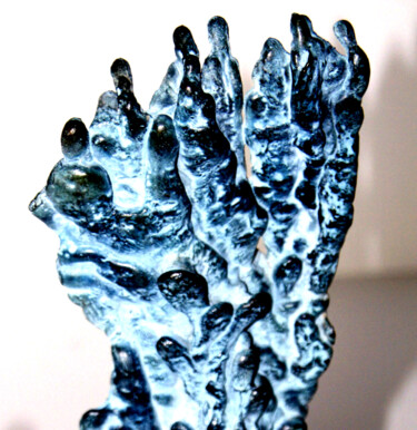 Sculpture titled "Le Yéti" by Monique Vivian, Original Artwork, Metals