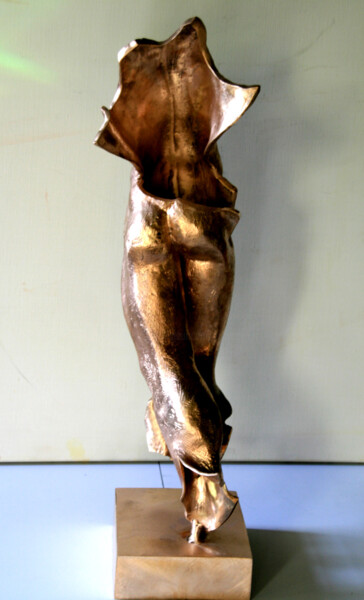 Sculpture titled "La Marche du siècle" by Monique Vivian, Original Artwork, Metals