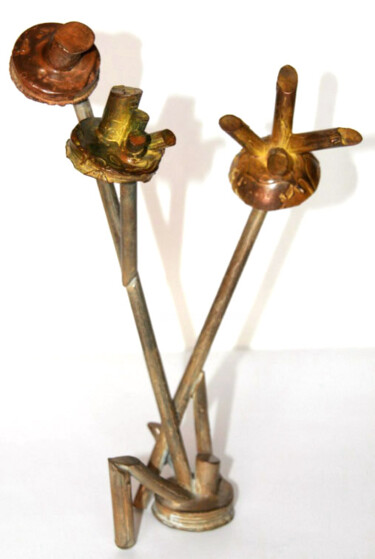 Sculpture titled "Les trois hommes en…" by Monique Vivian, Original Artwork, Metals