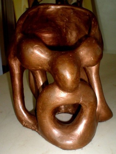 Escultura intitulada "UM SENTIMENTO MEDIE…" por Montesa, Obras de arte originais