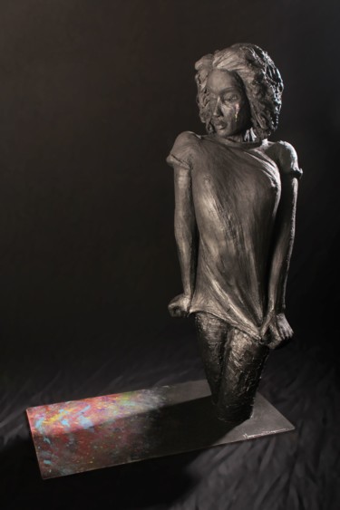 Sculpture titled "Espoir" by Morgane Daquin, Original Artwork, Terra cotta