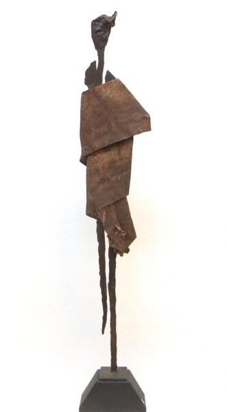 Скульптура под названием "FIGURA AL VENTO" - Morgese Giovanni, Подлинное произведение искусства, Металлы