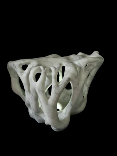 Rzeźba zatytułowany „root of light” autorstwa Moris Bosa, Oryginalna praca, Kamień