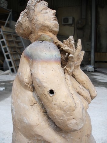 Sculpture intitulée "Sous la douche - e" par Michel Moskovtchenko, Œuvre d'art originale