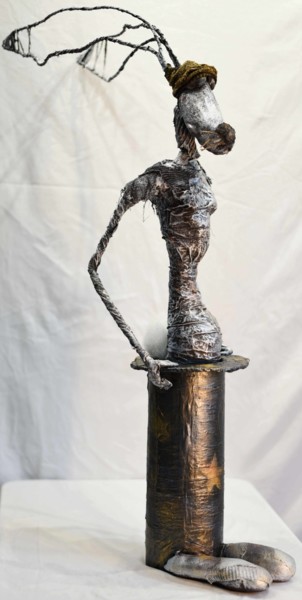 Sculpture titled "le-lapin-magicien "…" by Laurence Motot, Original Artwork, Fabric
