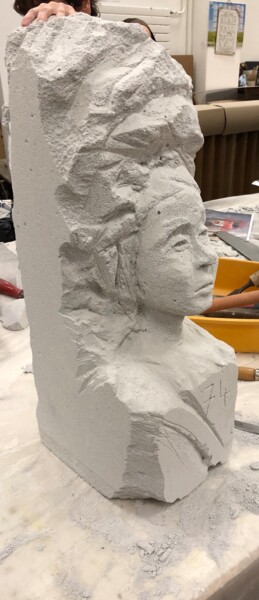 Sculpture intitulée "La dame blanche 74" par Mouche, Œuvre d'art originale, Béton cellulaire