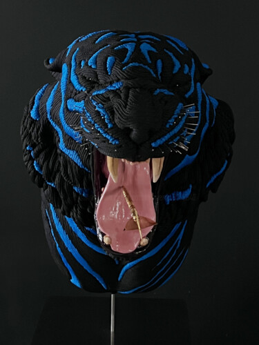 Escultura titulada "Tigre Noir" por Mozart Guerra, Obra de arte original, Acero inoxidable
