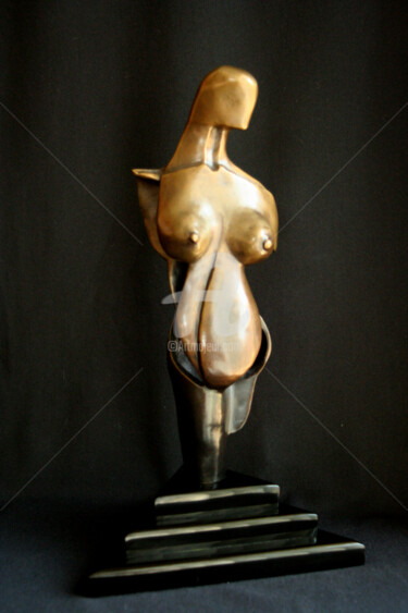 Skulptur mit dem Titel "PROUD WOMAN" von Marie-Pierre Philippe-Lohézic (MPPL-ART), Original-Kunstwerk, Giesserei