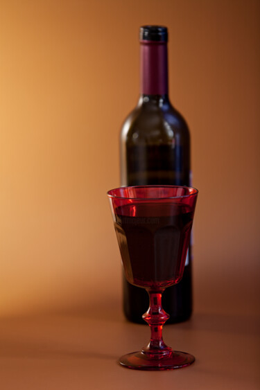摄影 标题为“full  red wine, win…” 由Mrivserg, 原创艺术品, 数码摄影