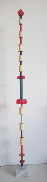 Sculpture titled "Colonne Totem des c…" by Mylène Cg, Original Artwork, Plastic