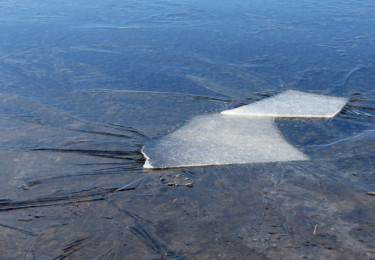 Photographie intitulée "lac glacé 1" par Myriam Wetzstein, Œuvre d'art originale, Photographie numérique Monté sur Autre pan…