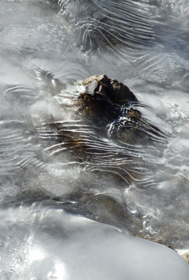 Photographie intitulée "Rivier gelée, mysté…" par Myriam Wetzstein, Œuvre d'art originale, Photographie non manipulée Monté…