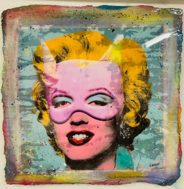 「Pink Masked Marilyn」というタイトルの絵画 N Nathanによって, オリジナルのアートワーク, スプレー式塗料 アルミニウムにマウント