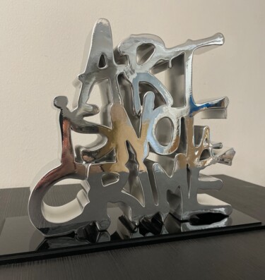 Скульптура под названием "ART IS NOT A CRIME…" - N Nathan, Подлинное произведение искусства, Смола