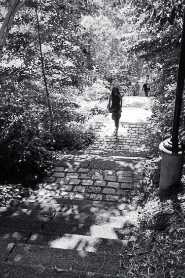 Fotografie mit dem Titel "La promeneuse" von Patrick Antoine, Original-Kunstwerk, Analog Fotografie